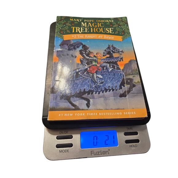 MAGIC TREE HOUSE #2 THE KNIGHT AT DAWN Mary Pope Osborne Chapter Book - Picture 5 of 7